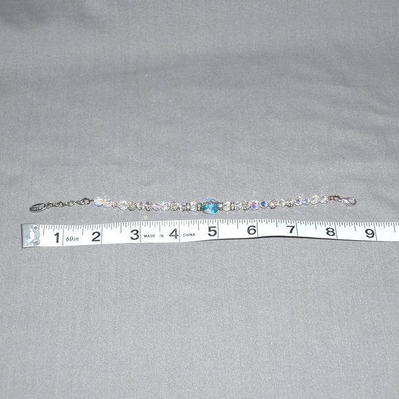 Creations Georgianni Faceted Iridescent Crystal Bracelet - Picture 4 of 6